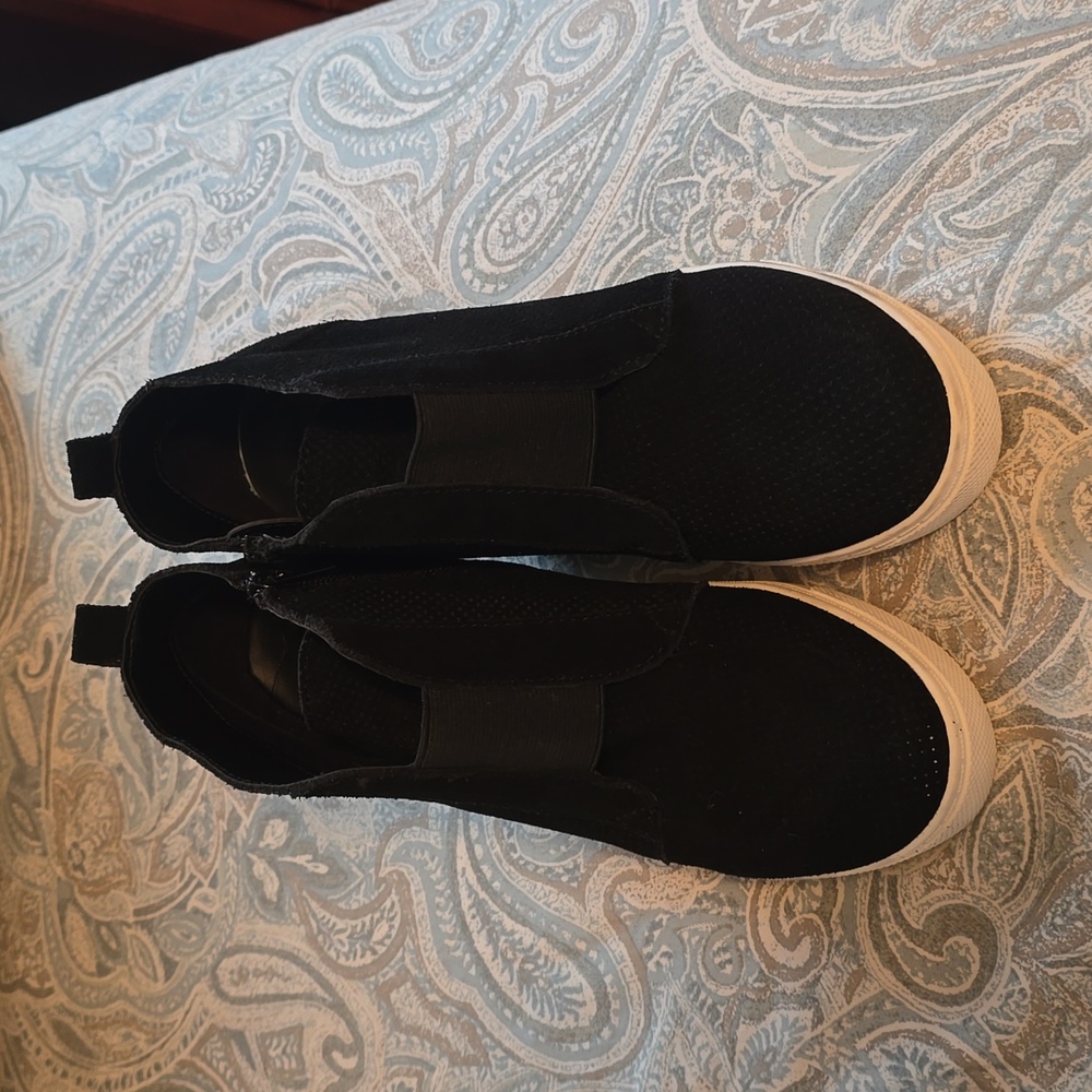 Steve Madden wedge sneaker, sz 8
